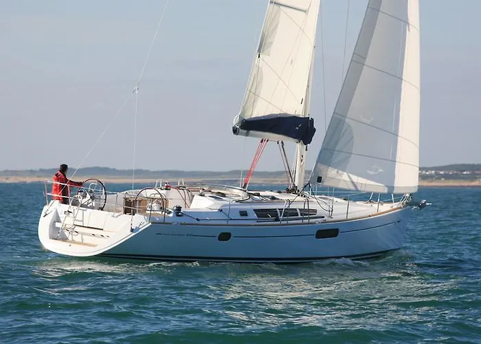 Madyson Sailing